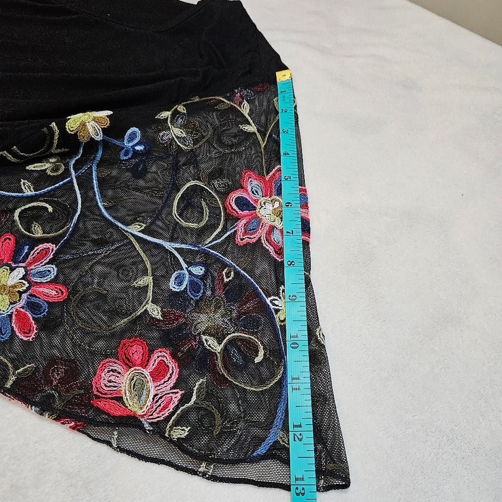Kim & Cami Top Womens Sz 3X Black Whimsical Embroidered Floral Flutter Sleeves - Picture 13 of 15
